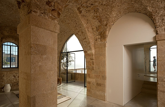 6-stone-art-ceiling